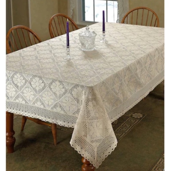 Violet Linen Stars Ivory Table Cloth 60" x 90" - Picture 4 of 8